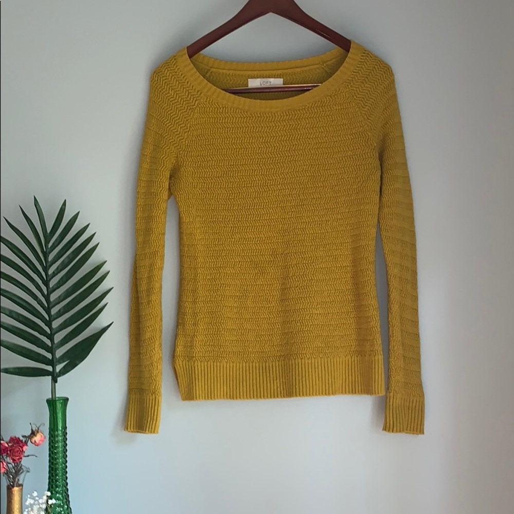 Ann Taylor Mustard colored Sweater